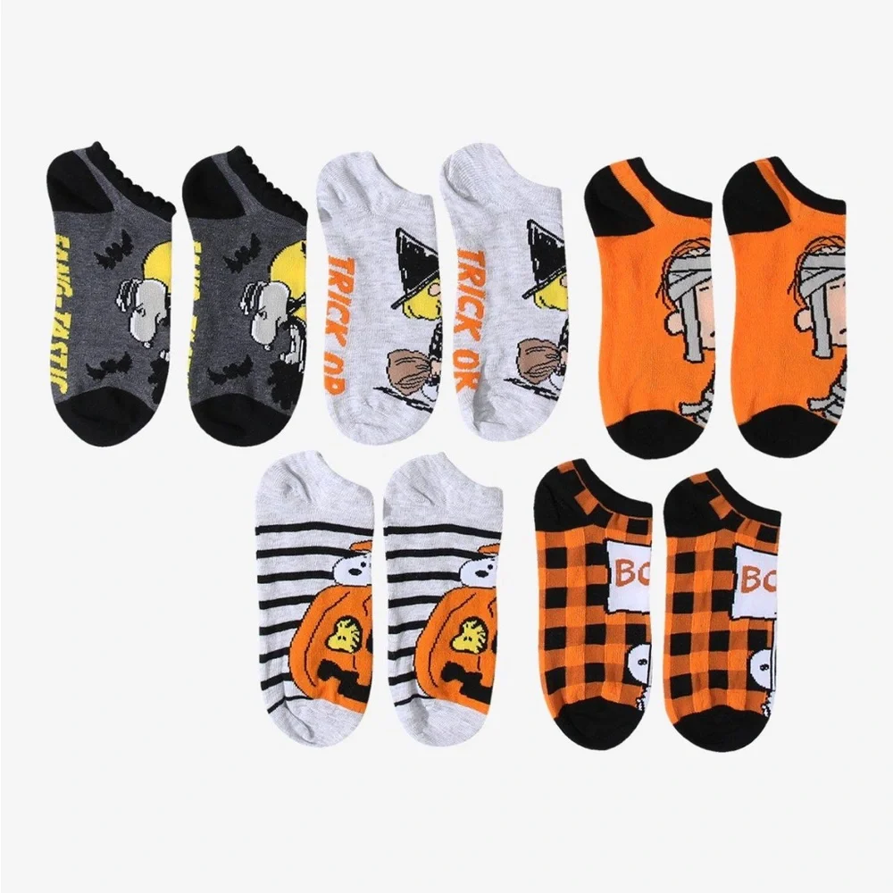 Peanuts Snoopy Halloween Fang-Tastic No Show Socks 5 Pack Hot Topic‎
